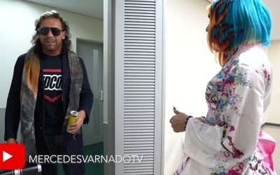 Mercedes meets Kenny Omega at Wrestle Kingdom