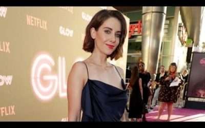 'GLOW' cast talks real-life wrestling personas